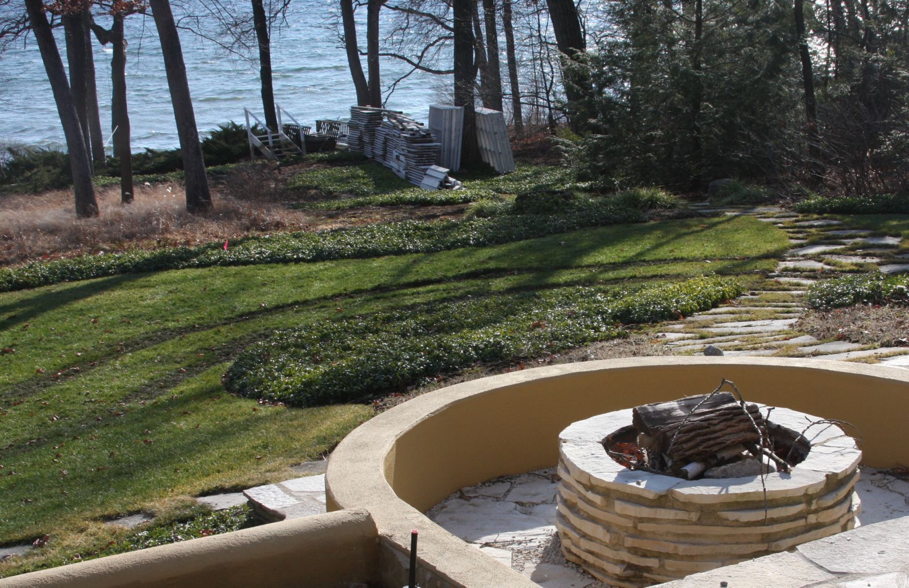 Outdoor fire place